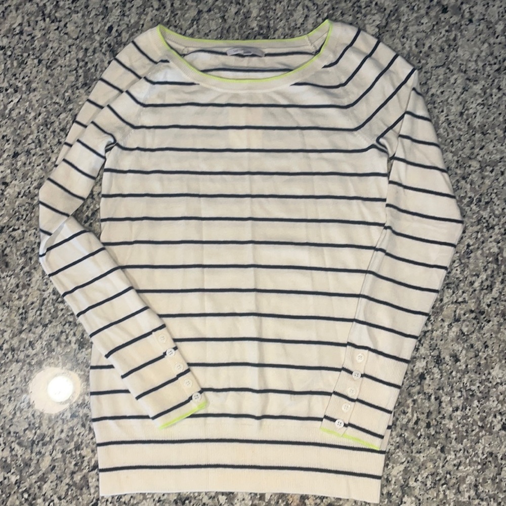 Gap white and navy stripped sweater